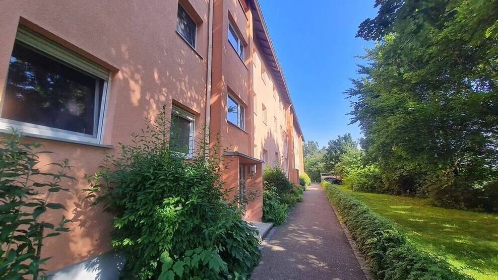 Helle 3 Zimmer Wohnung mit Balkon und KFZ-Stellplatz -90522 OBERASBACH