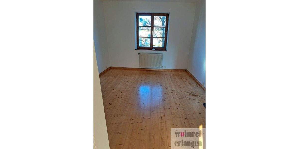 Vermietet wird eine schöne 4 Zimmerwohnung in einem Jugenstilhaus im Zentrum von Erlangen 4 zimmer