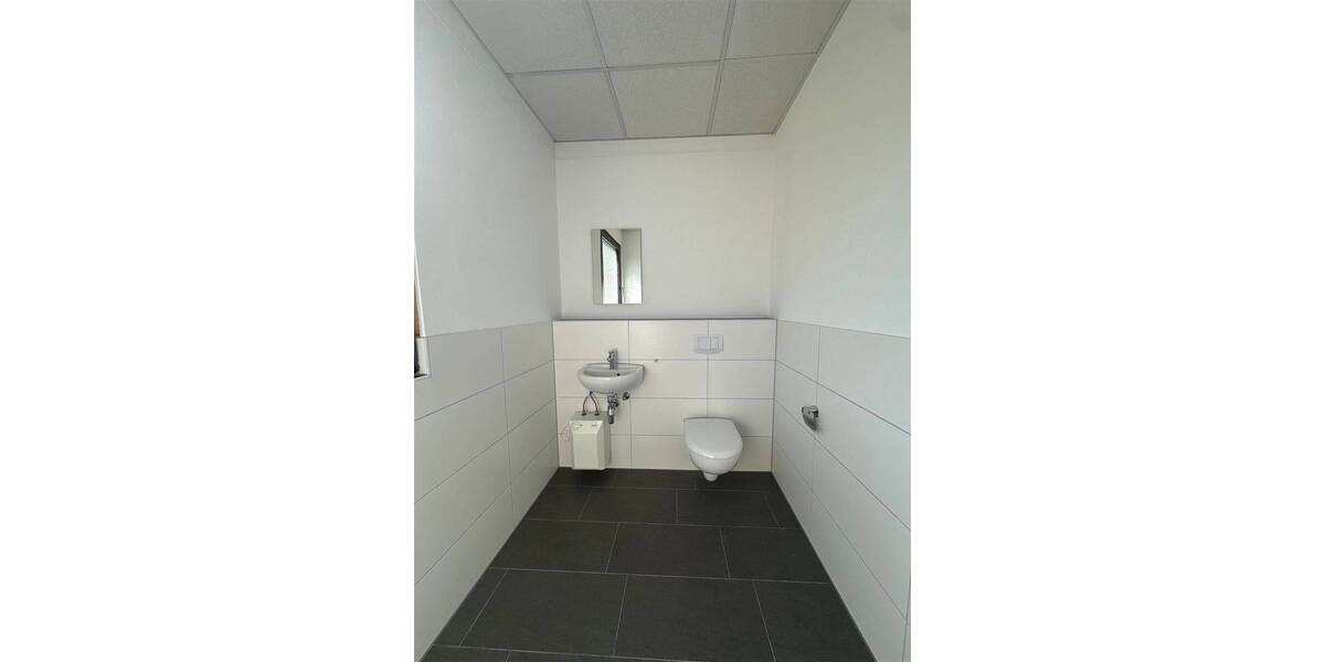 Gewerbeobjekt Leinburg Weißenbrunn - 6 Zimmer, 295 m&sup2;, 980&euro; | Angebot:25736779