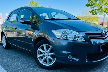 Toyota Auris 108.100 km 5.300 &euro; Nürnberg 90461