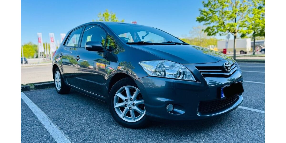 Toyota Auris 108.100 km 5.300 &euro; Nürnberg 90461