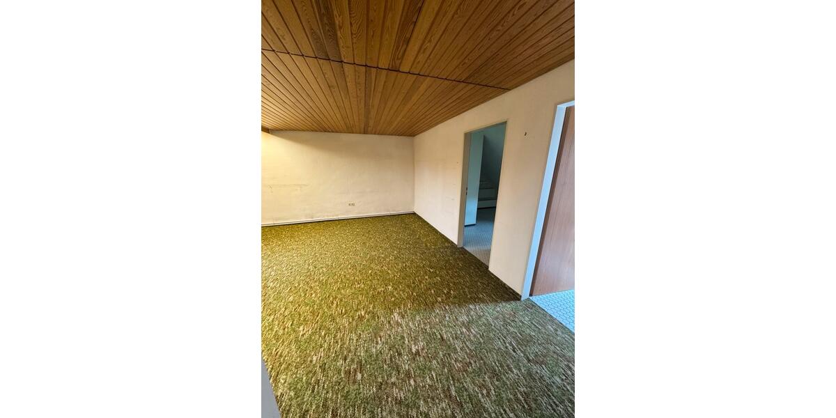 Reihenhaus Schwaig Bei Nürnberg - 5.5 Zimmer, 150 m&sup2;, 480.000&euro; | Angebot:27155364
