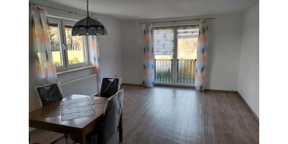 Etagenwohnung Neuendettelsau - 4 Zimmer, 128 m&sup2;, 1.095&euro; | Angebot:24466771