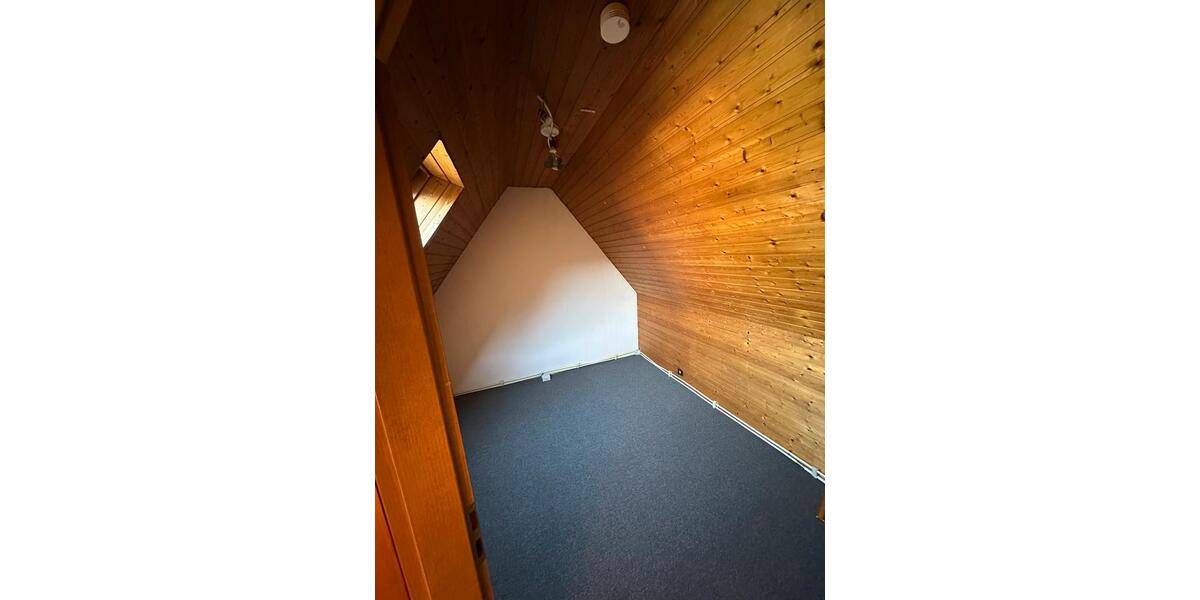 Etagenwohnung Nürnberg Buchenbühl - 3 Zimmer, 92 m&sup2;, 900&euro; | Angebot:26285841