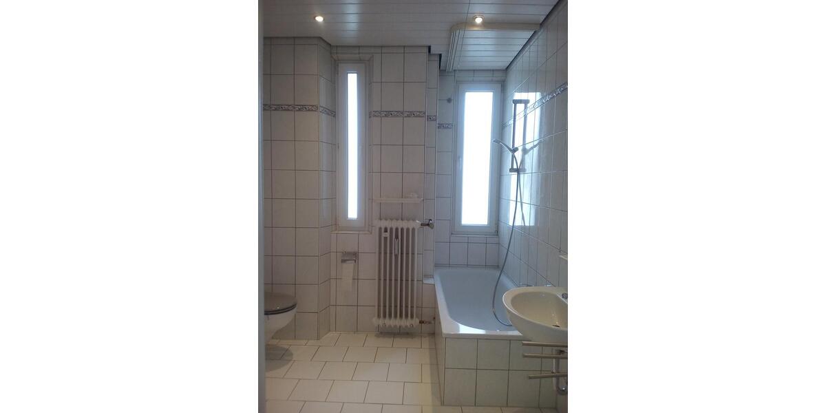 Dachgeschoßwohnung Nürnberg Gleißhammer - 3 Zimmer, 75 m&sup2;, 800&euro; | Angebot:24733109