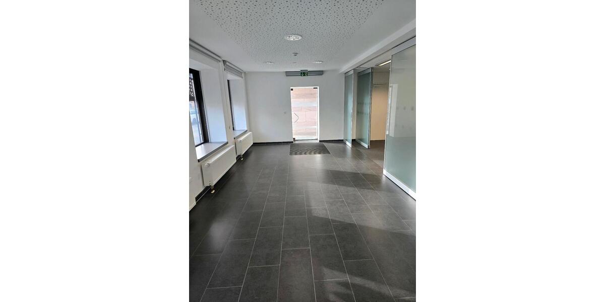 Büro, Laden, Praxis, Gewerbe zimmer