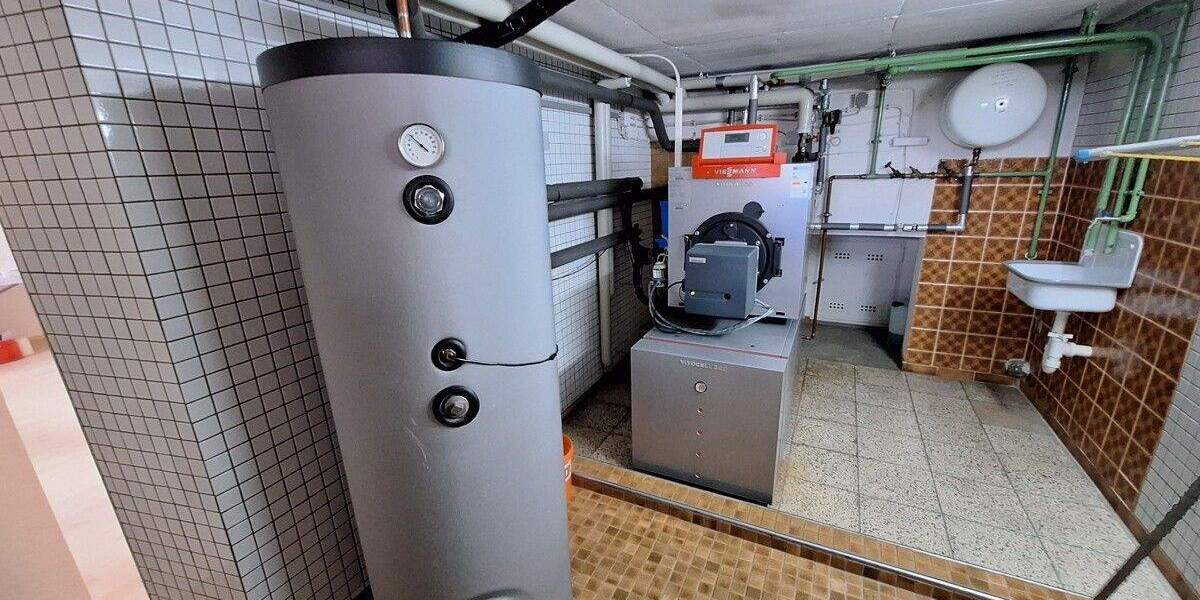 Freiwerdendes Zweifamilienhaus mit Garage in Toplage am Feldrand 6 zimmer