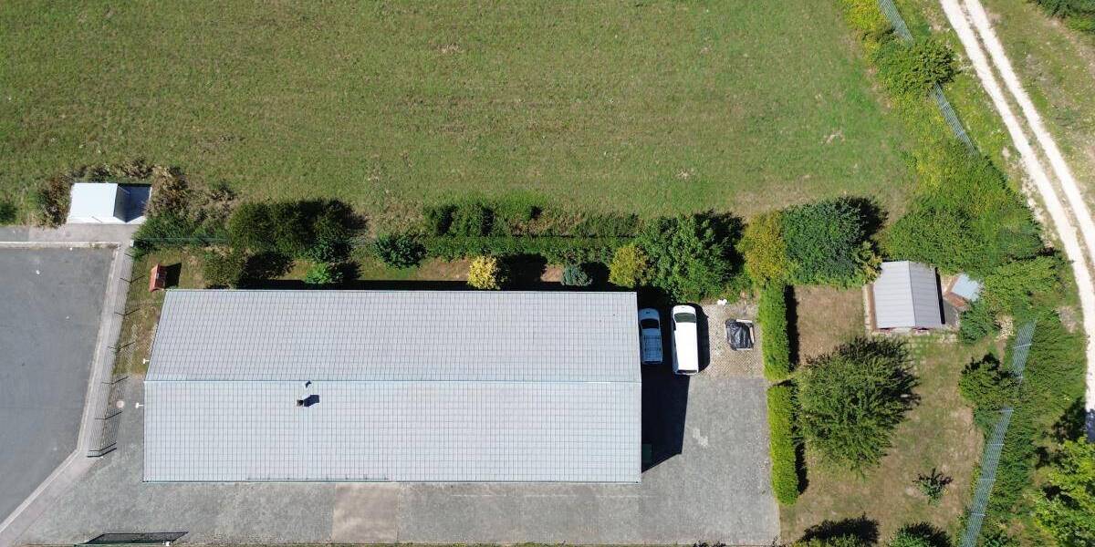 Gewerbehalle mit Büro ideal als Werkstatt- oder Lagerfläche im Nord-Osten von Herzogenaurach zimmer