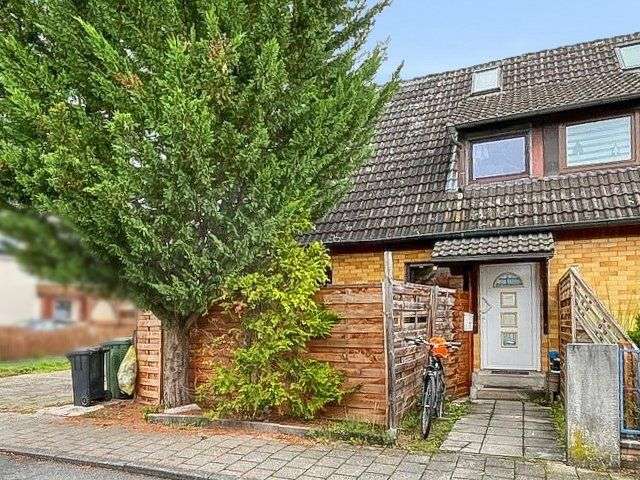Haus zum Kaufen in Erlangen 430.000 € 119.51 m² 5 zimmer