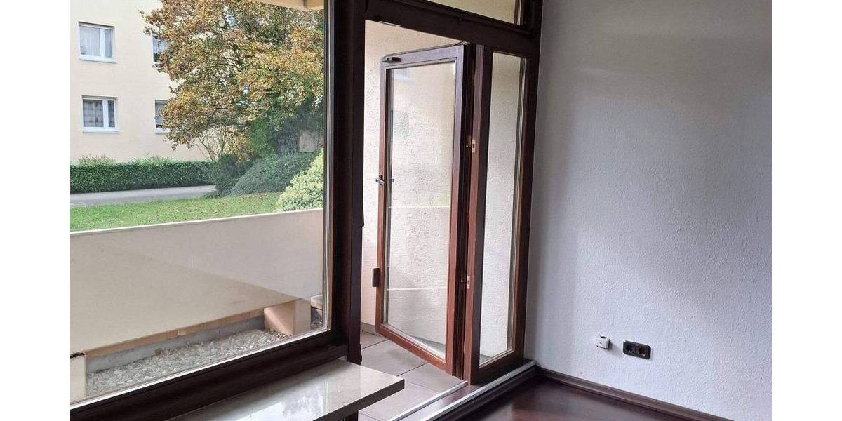 gepflegte EG Wohnung (barrierefrei) 3 zimmer