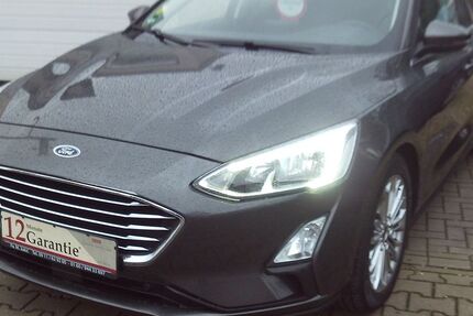 Ford Focus 51.098 km 18.900 € Nürnberg 90469