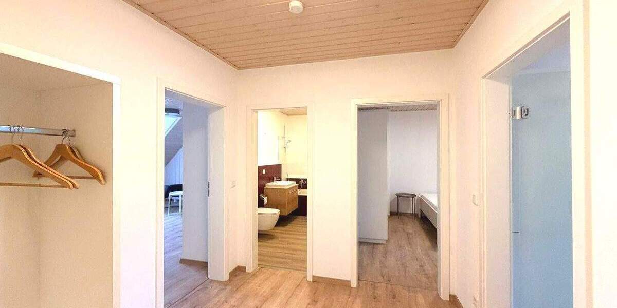 Etagenwohnung Roth - 3 Zimmer, 67 m&sup2;, 1.050&euro; | Angebot:25768809