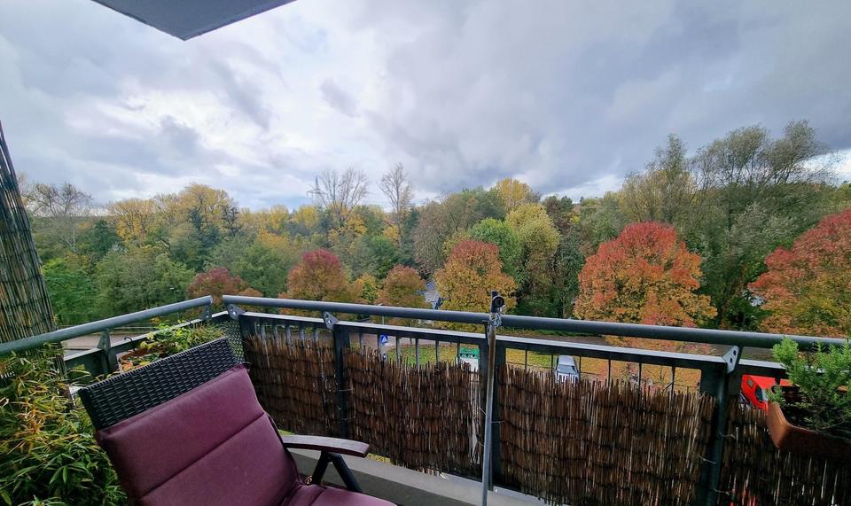 Schön möblierte 2-Zimmer-Wohnung mit Balkon und Blick ins Grüne 2 zimmer