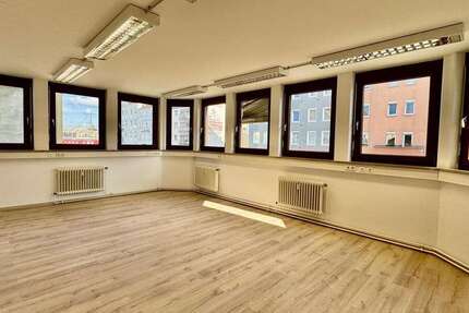 Büro in Nürnberg 699.000 € 220 m² zimmer