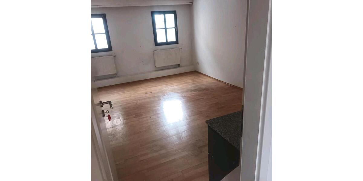 Einfamilienhaus Nürnberg Gibitzenhof - 5 Zimmer, 180 m&sup2;, 1.800&euro; | Angebot:26127549