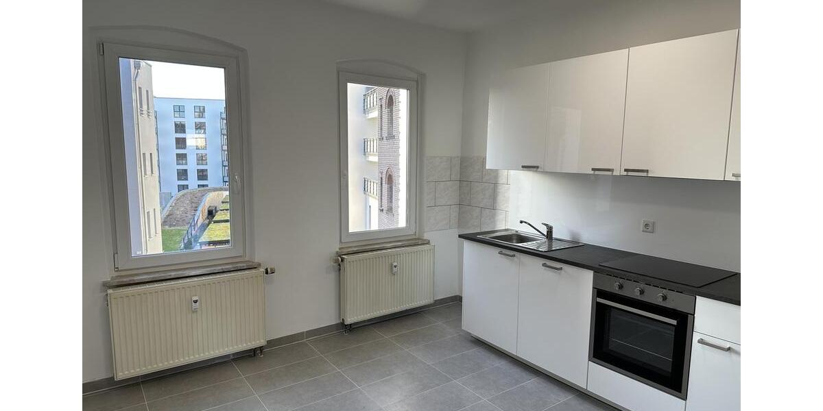 Wunderschön renovierte 2 ZW plus Wohnküche und Bad in Fürth - Höfener Str. 18 inkl. EBK 2 zimmer