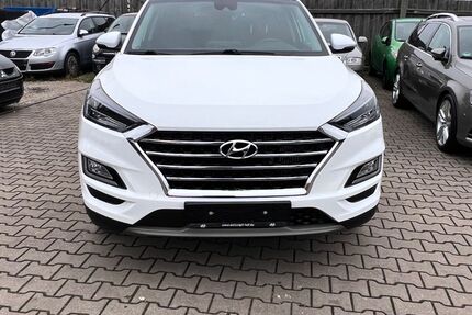 Hyundai TUCSON 61.000 km 17.999 € Nürnberg 90439