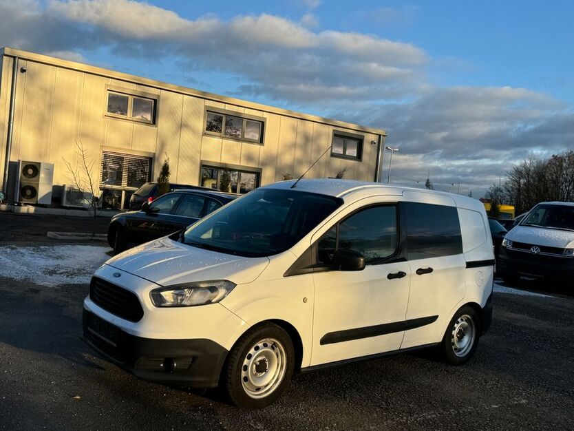Ford Transit Courier 141.000 km 4.990 € Fürth, Bayern 90763