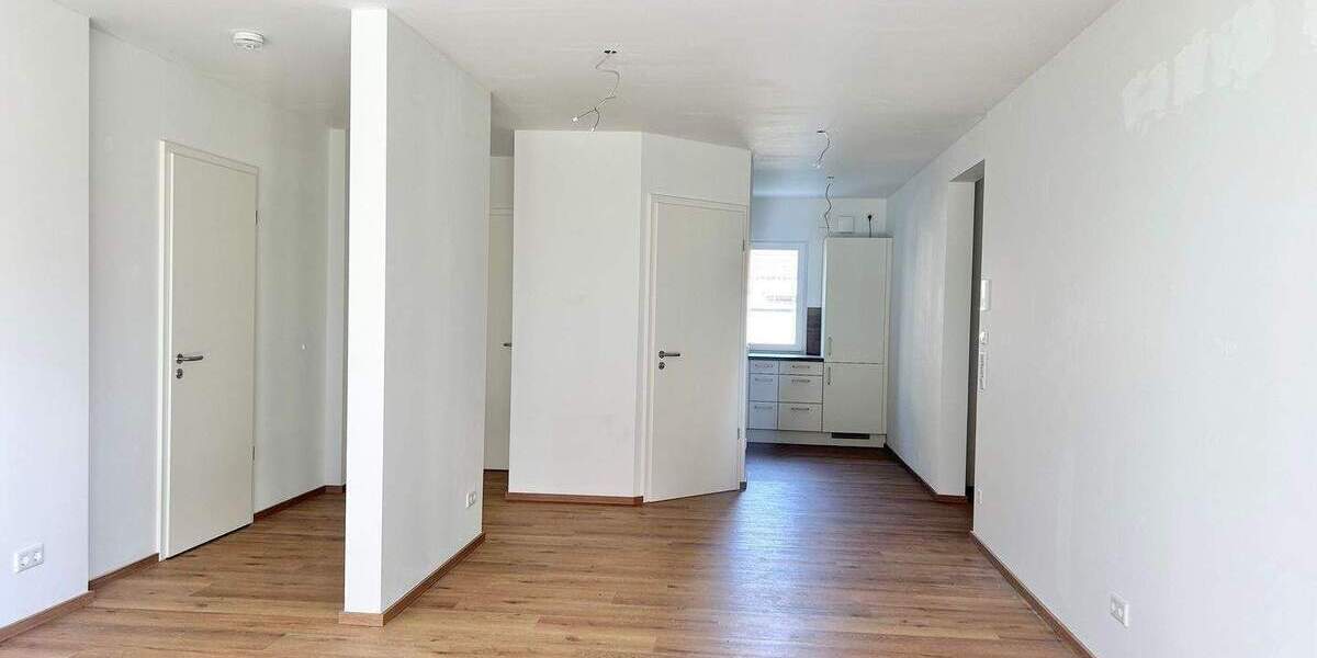 ***LIEBLINGSPLATZ*** SONNIGE 4 ZIMMER WOHNUNG MIT EINBAUKÜCHE UND BALKON 4 zimmer