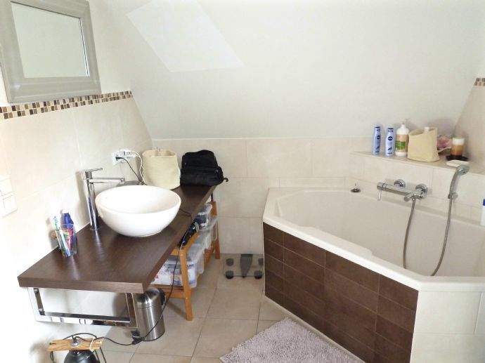 ... Herzklopfen. Querdenken. Nachdenken. Vorausdenken. Individualist gesucht ... 3 zimmer