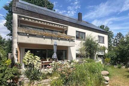 Hier haben Sie viel Platz und Ruhe für die große Familie oder zwei Generationen! 8 zimmer