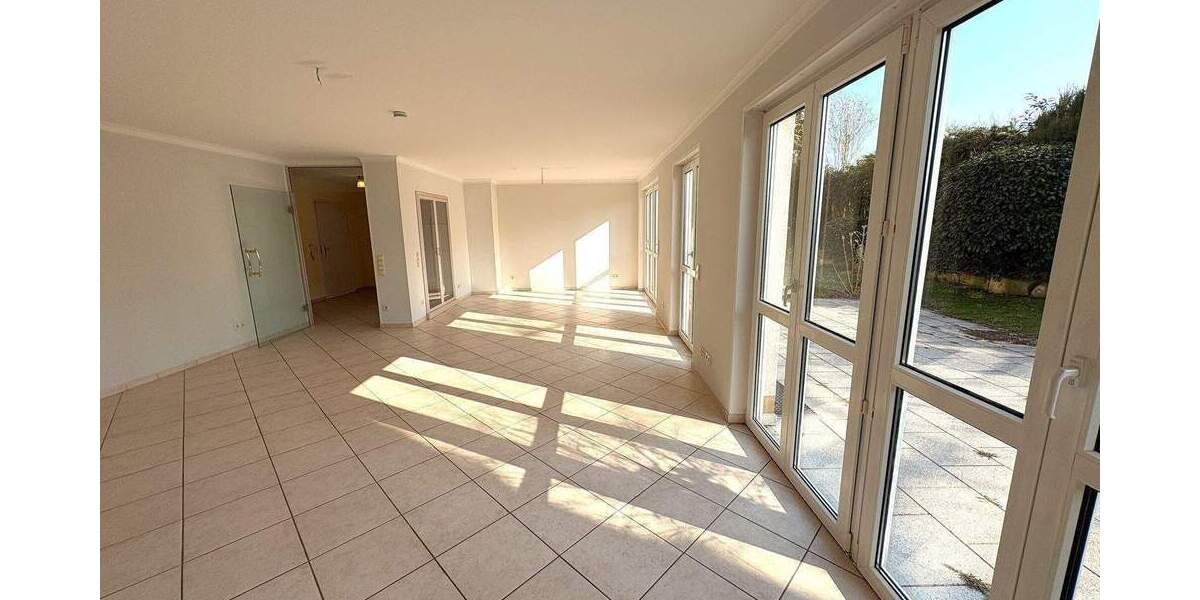 Etagenwohnung Nürnberg Gaismannshof - 4 Zimmer, 145 m&sup2;, 2.000&euro; | Angebot:26502919