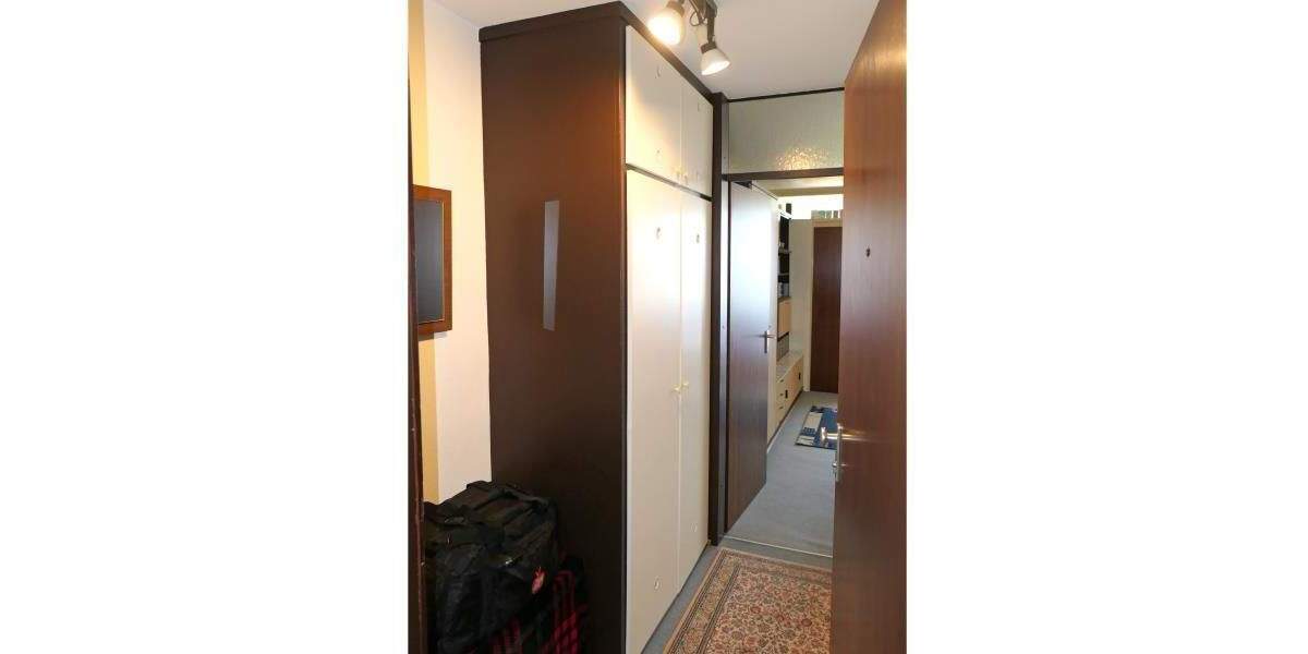 ER-Anger: Freie 1-Zi-Whg (8.OG m. A.), Pantryküche, Balkon mit Ausblick, Garage optional 1 zimmer