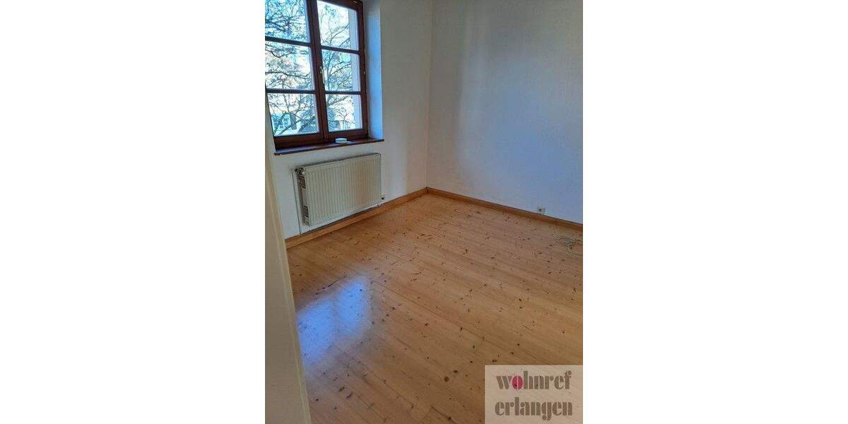 Vermietet wird eine schöne 4 Zimmerwohnung in einem Jugenstilhaus im Zentrum von Erlangen 4 zimmer