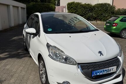Peugeot 208 225.000 km 2.399 &euro; Erlangen 91058