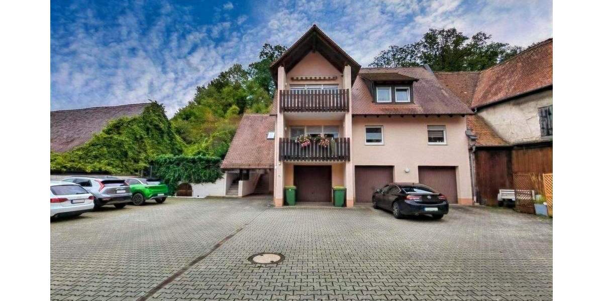 Mehrfamilienhaus, Wohnhaus Roßtal - 7 Zimmer, 183 m&sup2;, 555.000&euro; | Angebot:25676921