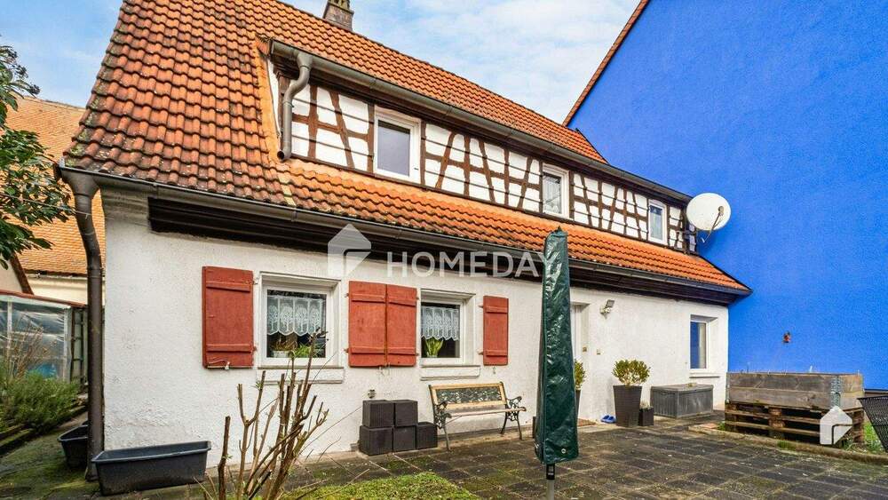 Schönes Bauernhaus mit 6 Zimmern und Garage in sehr guter Lage 6 zimmer
