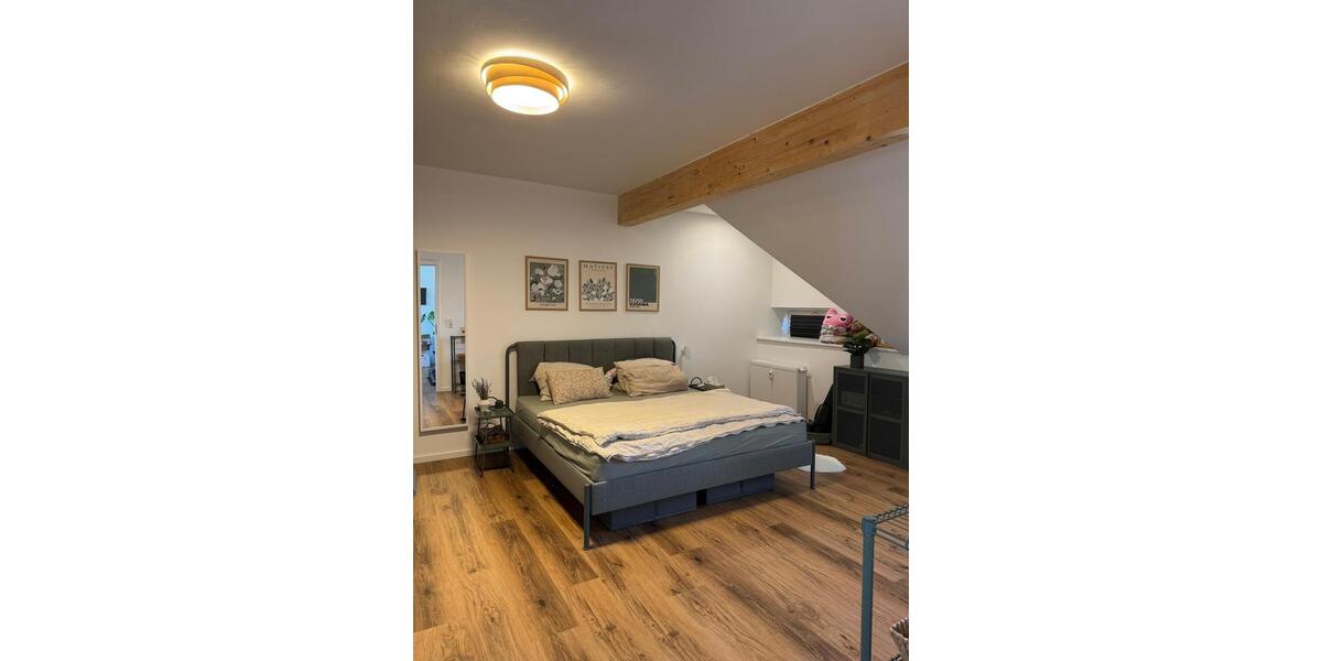 Dachgeschoßwohnung Fürth Südstadt - 2 Zimmer, 68 m&sup2;, 840&euro; | Angebot:26586929