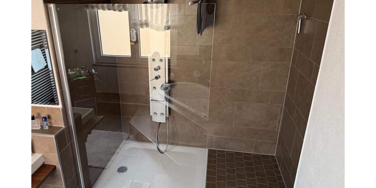 Doppelhaushälfte Neuendettelsau - 5 Zimmer, 173 m&sup2;, 520.000&euro; | Angebot:23969408