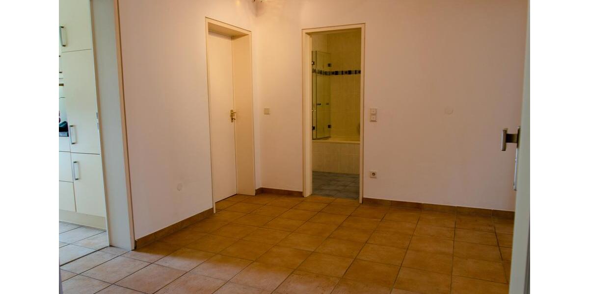 Etagenwohnung Nürnberg Erlenstegen - 3 Zimmer, 92 m&sup2;, 980&euro; | Angebot:26676166