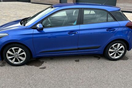 Hyundai i20 91.000 km 9.200 € Pyrbaum 90602