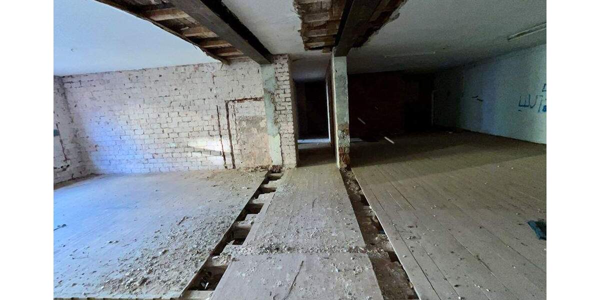 Mehrfamilienhaus, Wohnhaus Nürnberg Steinbühl - 9 Zimmer, 374 m&sup2;, 699.000&euro; | Angebot:25192689