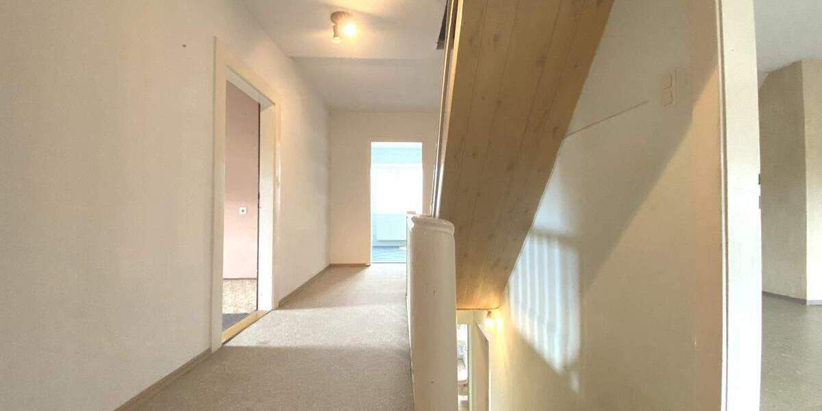 Einfamilienhaus Roßtal Weitersdorf - 9 Zimmer, 187 m&sup2;, 349.000&euro; | Angebot:25771449