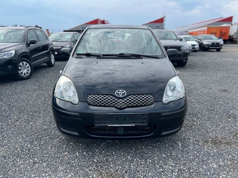 Toyota Yaris 228.141 km 1.900 € Nürnberg 90425