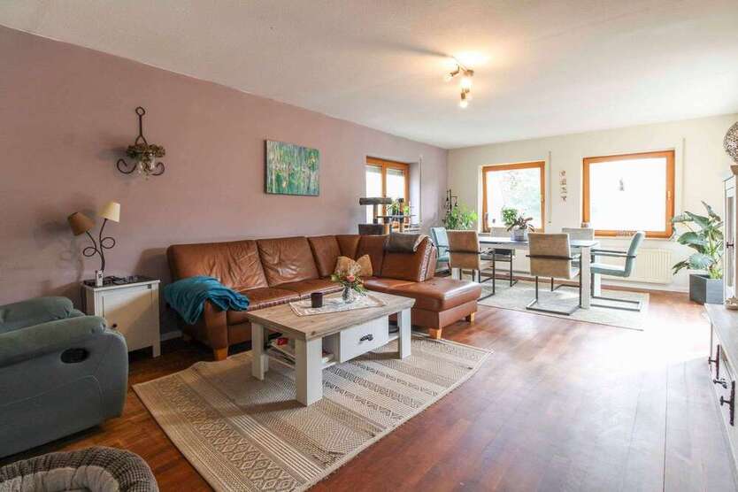 Haus zum Kaufen in Büchenbach 489.000 € 238.61 m²