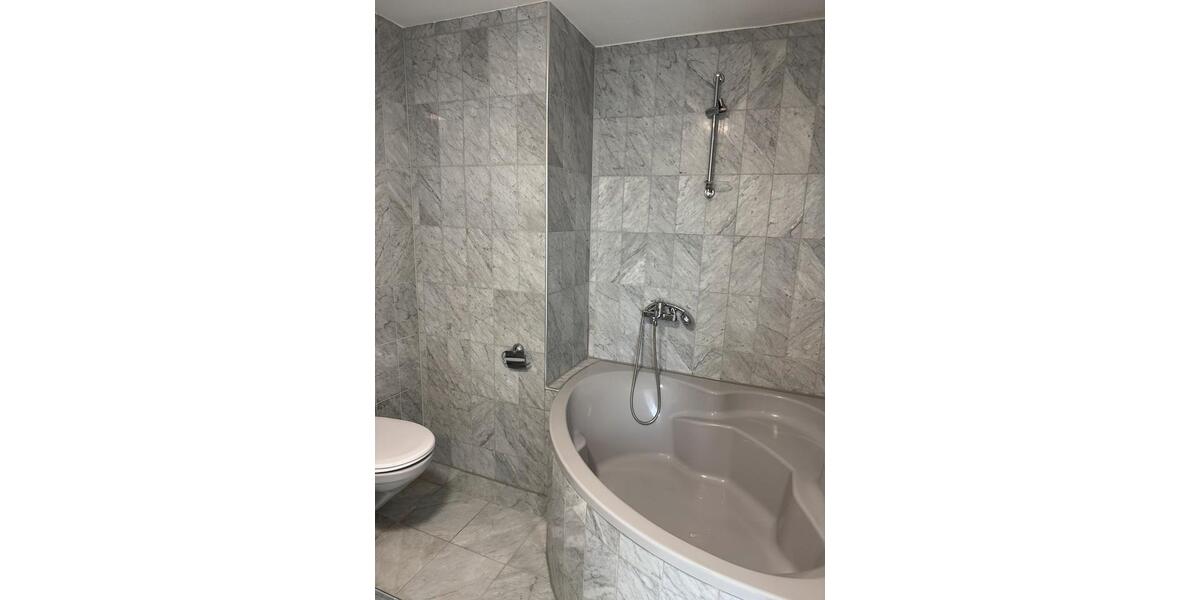 *Zwei Wohnungen* ZU VERKAUFEN in Nürnberg St. Leonhard 2 zimmer