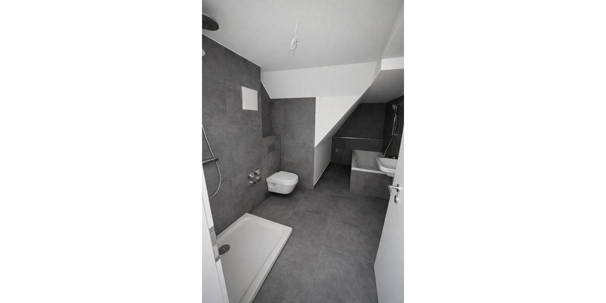 Dachgeschoßwohnung Schnaittach - 3 Zimmer, 102 m&sup2;, 1.200&euro; | Angebot:26290194