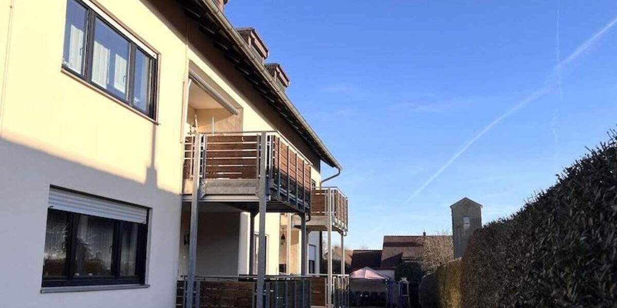 Etagenwohnung Pyrbaum - 4 Zimmer, 111 m&sup2;, 379.000&euro; | Angebot:25662843
