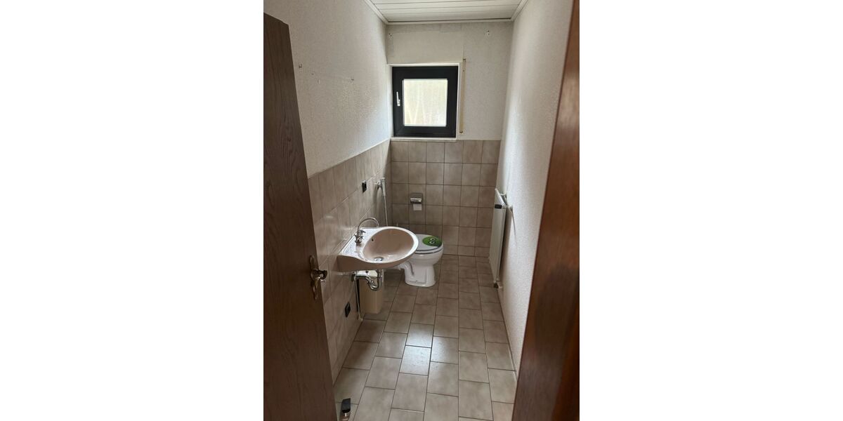 Kinderfreundliches, sehr helles EFH für eine große Familie mit 2 separaten Wohnungen - OHNE MAKLER 7 zimmer