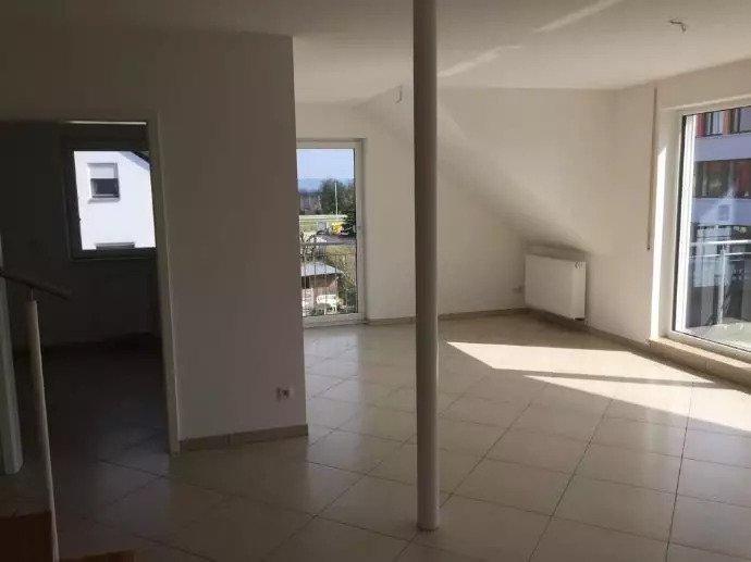 Dachgeschoßwohnung Heroldsbach - 3.5 Zimmer, 106 m&sup2;, 1.160&euro; | Angebot:26119763