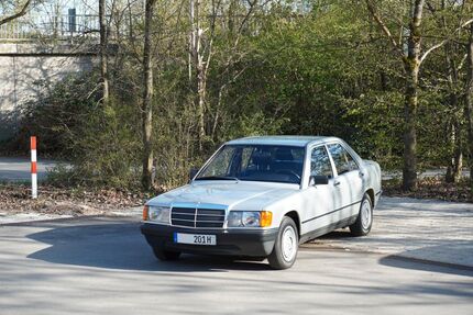 Mercedes-Benz 190 73.600 km 29.900 &euro; Nürnberg 90478