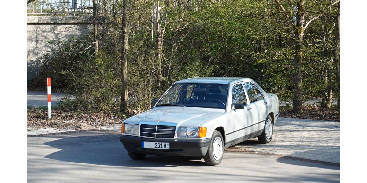 Mercedes-Benz 190 73.600 km 29.900 &euro; Nürnberg 90478
