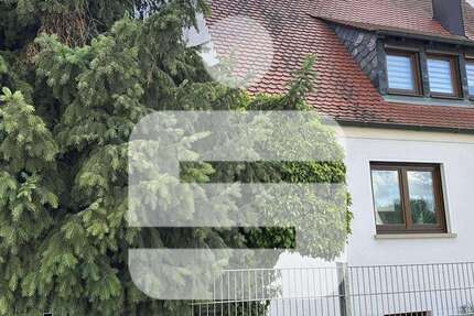 Haus Herzogenaurach - 7 Zimmer, 122 m&sup2;, 690.000&euro; | Angebot:25542058