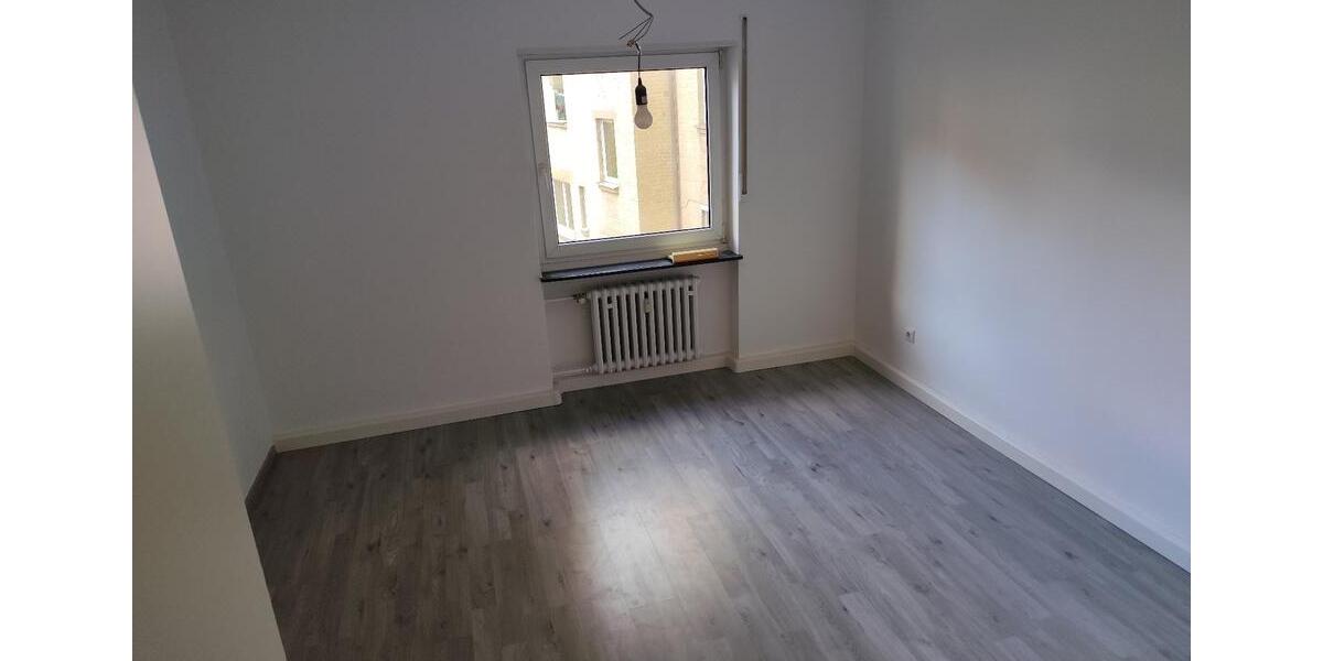 Etagenwohnung Nürnberg Hasenbuck - 3 Zimmer, 77 m&sup2;, 950&euro; | Angebot:27603960