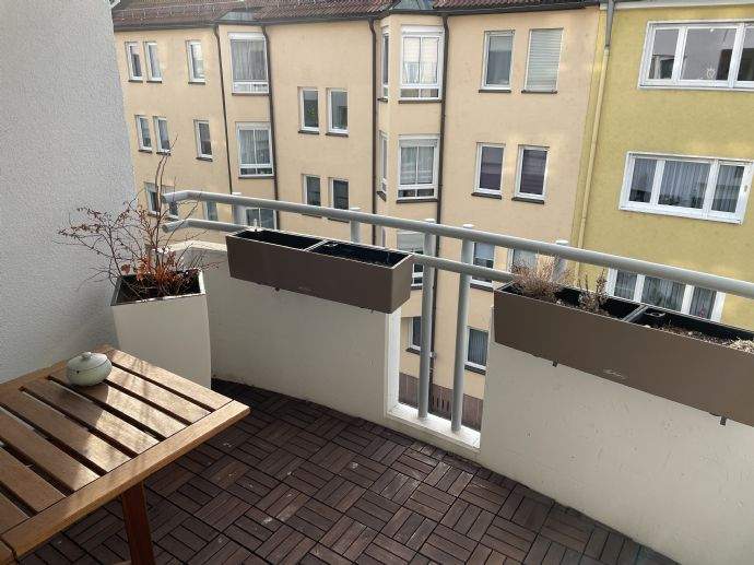 Ruhig gelegene 2-Zimmer-Wohnung in zentraler Lage mit Balkon - Stadtteil Rennweg 2 zimmer