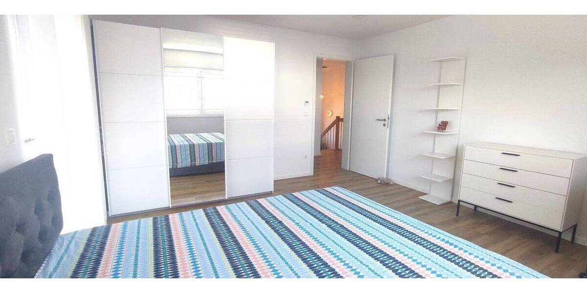 Einfamilienhaus Oberreichenbach - 5 Zimmer, 177 m&sup2;, 2.650&euro; | Angebot:26657299